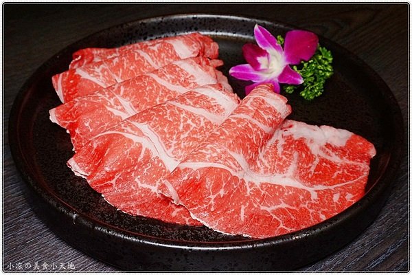 悅上引鍋物料理：台中西屯』悅上引鍋物料理║秋紅谷美食。嚴選精緻食材，平日全面餐點79折、啤酒買一送一透沁涼