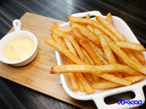 香酥脆薯佐乳酪起司醬-洋城義大利餐廳慶城店 (1).jpg