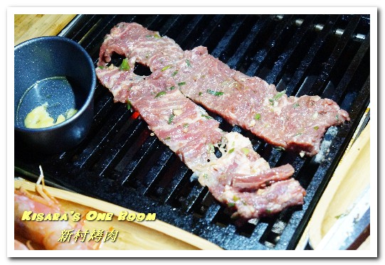 新村韓式鐵桶烤肉:市府站燒肉.真正原汁原味站著吃的韓國人氣烤肉店新鮮來台──新村烤肉