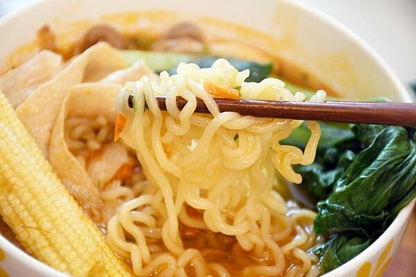 台北市中山區最像現煮的口感泡麵，採用專利技術、達到生麵口感～【Pulmuone圃美多】四款泡麵一次開箱～哪裡買的到？全聯