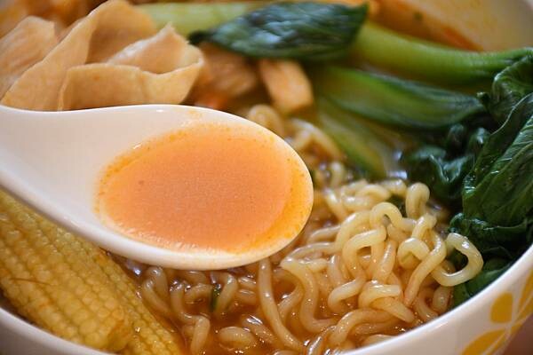 台北市中山區最像現煮的口感泡麵，採用專利技術、達到生麵口感～【Pulmuone圃美多】四款泡麵一次開箱～哪裡買的到？全聯