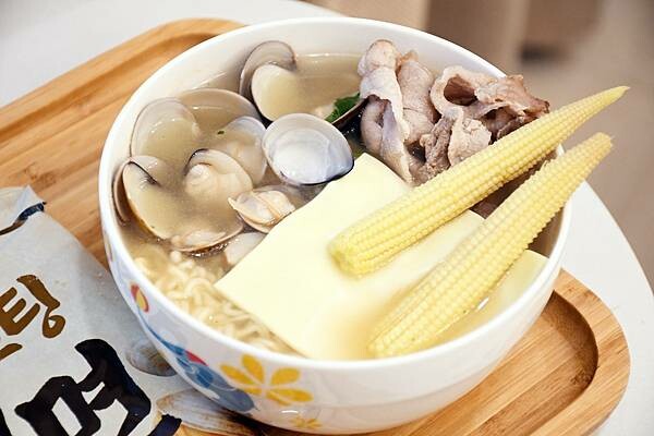 台北市中山區最像現煮的口感泡麵，採用專利技術、達到生麵口感～【Pulmuone圃美多】四款泡麵一次開箱～哪裡買的到？全聯