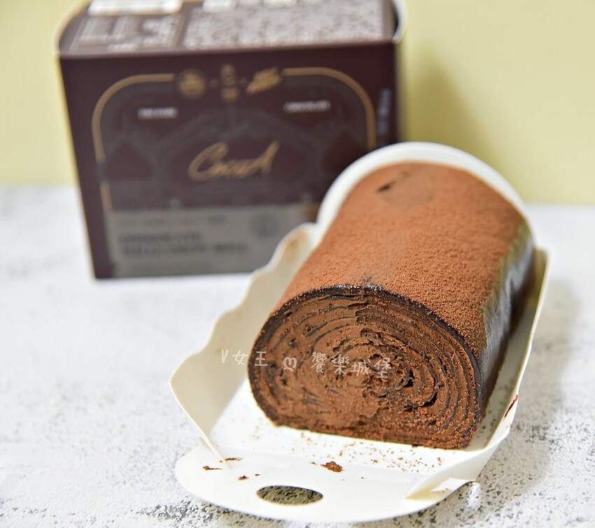 全聯美食 x 皇后陛下Your Majesty ll 蔡依林和友人創立的翻糖蛋糕品牌 皇后陛下Your Majesty 全聯開賣啦！