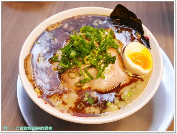 玩笑亭 Nantsuttei:台北信義區美食 玩笑亭拉麵~料理東西軍黑蒜香油拉麵 玩笑亭 Nantsuttei:台北信義區美食 玩笑亭拉麵~料理東西軍黑蒜香油拉麵