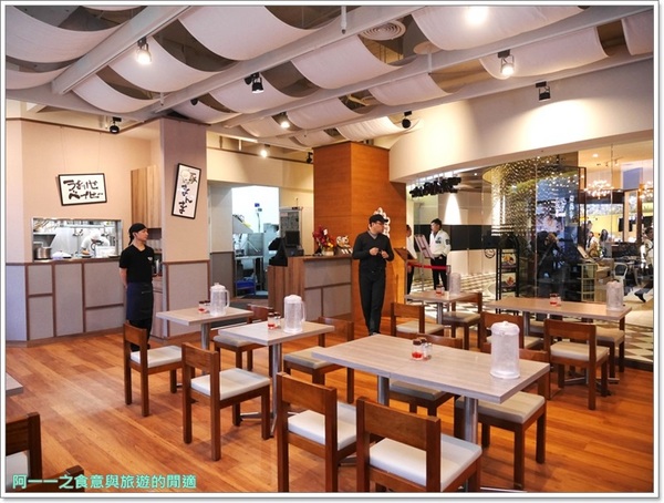 玩笑亭 Nantsuttei:台北信義區美食 玩笑亭拉麵~料理東西軍黑蒜香油拉麵 玩笑亭 Nantsuttei:台北信義區美食 玩笑亭拉麵~料理東西軍黑蒜香油拉麵