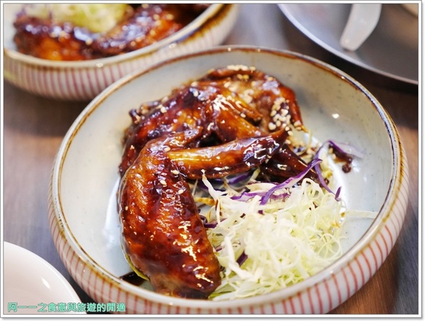 玩笑亭 Nantsuttei:台北信義區美食 玩笑亭拉麵~料理東西軍黑蒜香油拉麵 玩笑亭 Nantsuttei:台北信義區美食 玩笑亭拉麵~料理東西軍黑蒜香油拉麵