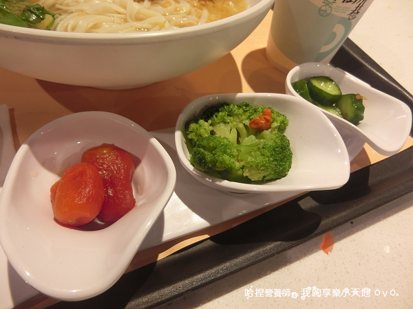 【高雄美食】《那街那巷》新時尚『質感麵食』。夢時代美食街特色麵店