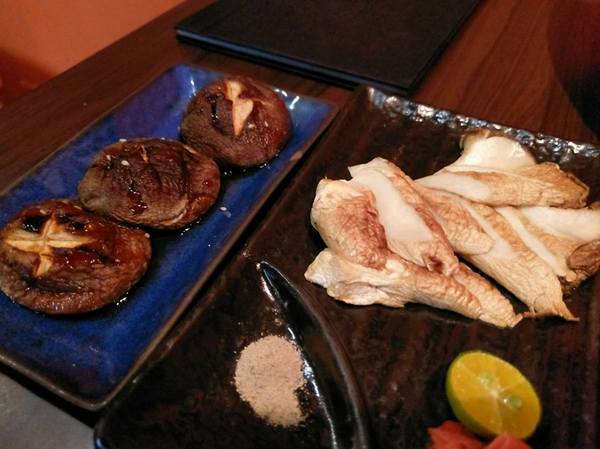 深夜食堂：深夜食堂-新竹車站美食 宵夜良伴 串燒、烤物樣樣都美味 快找機會來新竹居酒屋