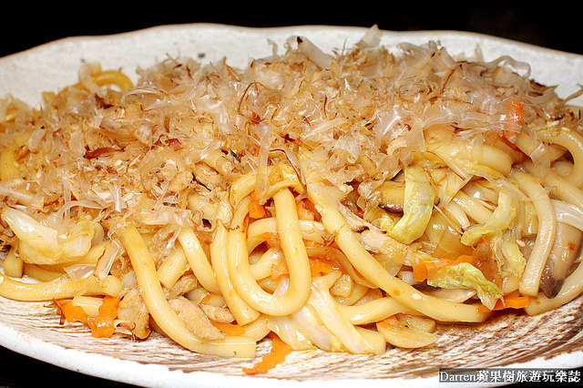 『桃園日本料理餐廳』山越壽司 村民食堂(含詳細菜單)★桃園藝文特區商圈美食餐廳/自然食材備長炭鹽燒鰹魚昆布湯頭優質日式鍋物