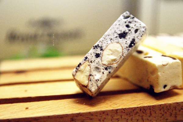 i3Fresh愛上新鮮：【宅配。伴手禮】i3Fresh愛上新鮮 皇家綜合軟式牛軋糖 皇家經典英式太妃糖 年節伴手禮推薦 辦公室零食