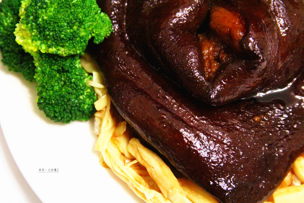 i3Fresh愛上新鮮:【宅配。方便料理包】 i3Fresh愛上新鮮 御皇花雕筍絲圓蹄 年菜靠這味 媽咪快樂 全家都快樂 i3Fresh愛上新鮮:【宅配。方便料理包】 i3Fresh愛上新鮮 御皇花雕筍絲圓蹄 年菜靠這味 媽咪快樂 全家都快樂