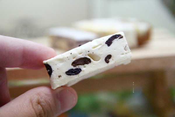 i3Fresh愛上新鮮：【宅配。伴手禮】i3Fresh愛上新鮮 皇家綜合軟式牛軋糖 皇家經典英式太妃糖 年節伴手禮推薦 辦公室零食