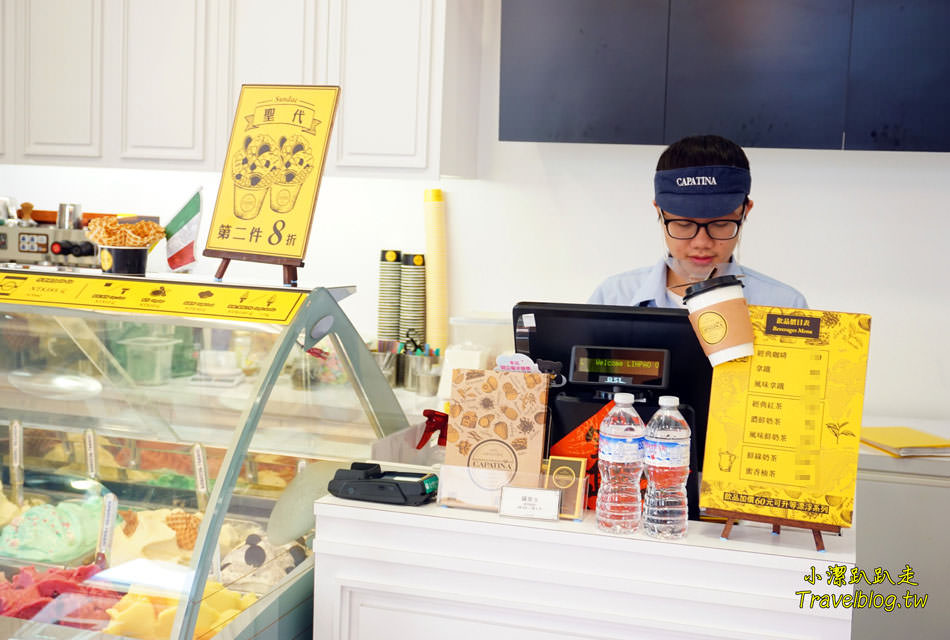 台中冰店推薦|台中麗寶Outlet Mall-少女夢幻系散步甜食!CAPATINA 義大利冰淇淋,無脂果霜冰淇淋好吃.低熱量.無反式脂肪又沒負擔~ - 小潔趴趴走(台灣旅遊)