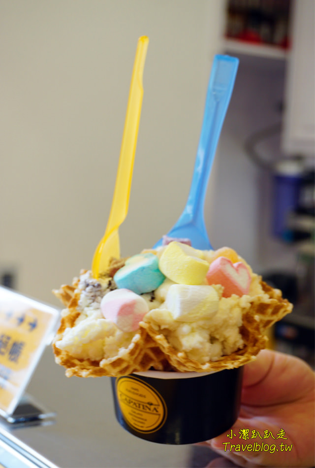 台中冰店推薦|台中麗寶Outlet Mall-少女夢幻系散步甜食!CAPATINA 義大利冰淇淋,無脂果霜冰淇淋好吃.低熱量.無反式脂肪又沒負擔~ - 小潔趴趴走(台灣旅遊)