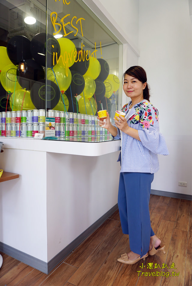 台中冰店推薦|台中麗寶Outlet Mall-少女夢幻系散步甜食!CAPATINA 義大利冰淇淋,無脂果霜冰淇淋好吃.低熱量.無反式脂肪又沒負擔~ - 小潔趴趴走(台灣旅遊)