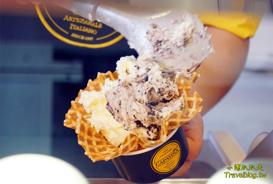 台中冰店推薦|台中麗寶Outlet Mall-少女夢幻系散步甜食!CAPATINA 義大利冰淇淋,無脂果霜冰淇淋好吃.低熱量.無反式脂肪又沒負擔~ - 小潔趴趴走(台灣旅遊)