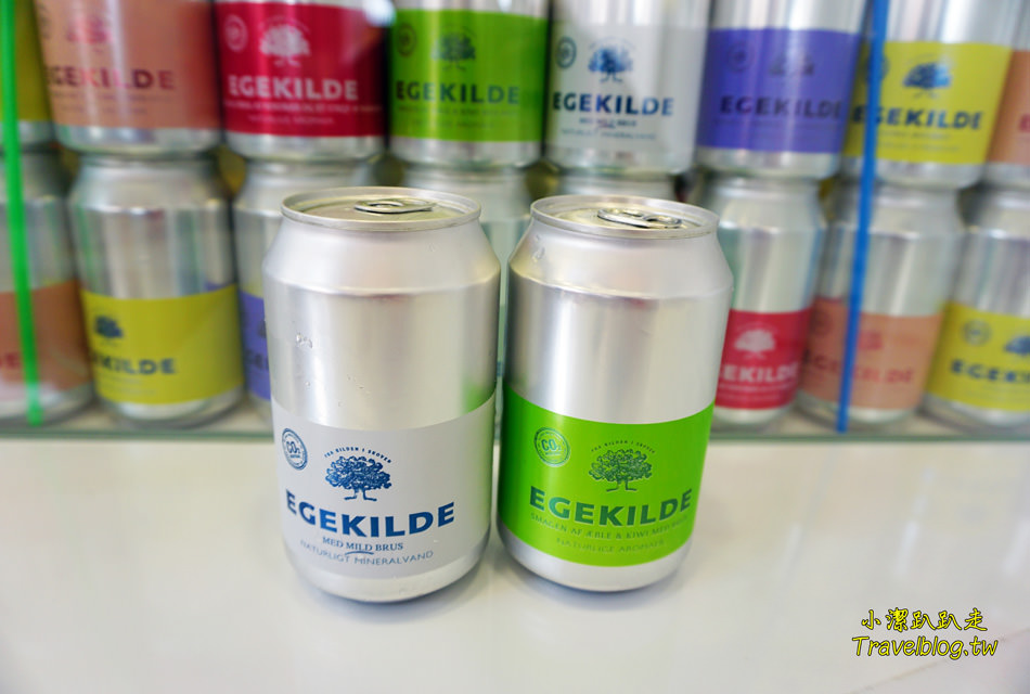 台中冰店推薦|台中麗寶Outlet Mall-少女夢幻系散步甜食!CAPATINA 義大利冰淇淋,無脂果霜冰淇淋好吃.低熱量.無反式脂肪又沒負擔~ - 小潔趴趴走(台灣旅遊)