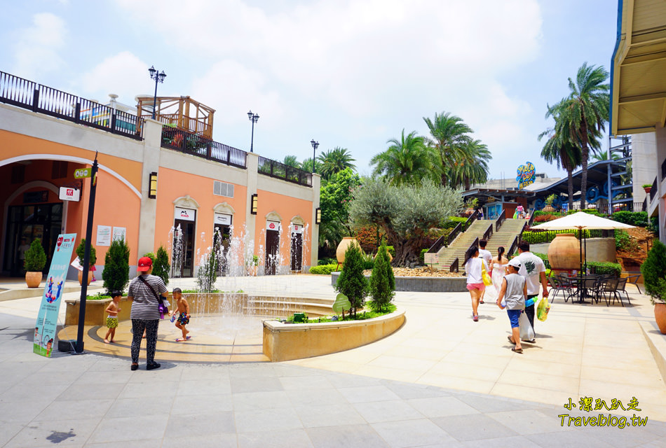 台中冰店推薦|台中麗寶Outlet Mall-少女夢幻系散步甜食!CAPATINA 義大利冰淇淋,無脂果霜冰淇淋好吃.低熱量.無反式脂肪又沒負擔~ - 小潔趴趴走(台灣旅遊)