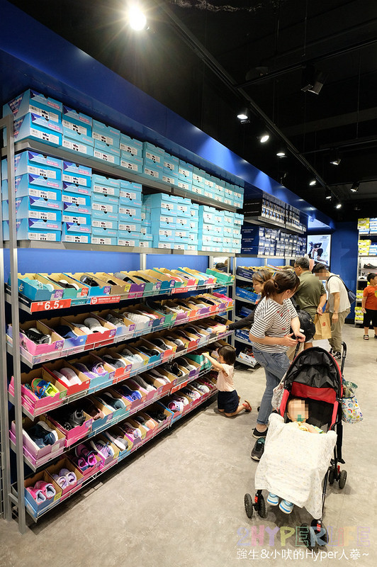 台中血拼,台中麗寶樂園活動,麗寶Outlet,麗寶優惠,麗寶必買,麗寶折扣,麗寶活動,麗寶美食,麗寶逛街,麗寶運動 @強生與小吠的Hyper人蔘~