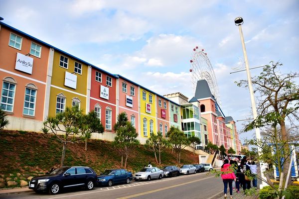 【台中。景點】后里 / 麗寶Outlet Mall，全台首創寵物樂園，全台最大摩天輪，試營運搶先逛 品牌美食 / 交通 / 營業時間