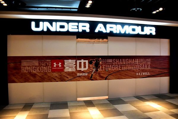 【台中。景點】后里 / 麗寶Outlet Mall，全台首創寵物樂園，全台最大摩天輪，試營運搶先逛 品牌美食 / 交通 / 營業時間