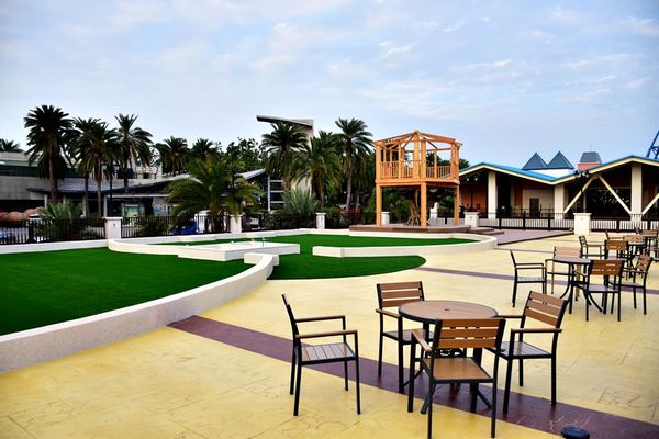 【台中。景點】后里 / 麗寶Outlet Mall，全台首創寵物樂園，全台最大摩天輪，試營運搶先逛 品牌美食 / 交通 / 營業時間