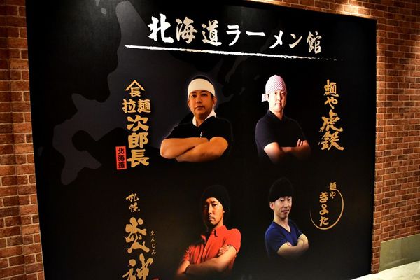 【台中。景點】后里 / 麗寶Outlet Mall，全台首創寵物樂園，全台最大摩天輪，試營運搶先逛 品牌美食 / 交通 / 營業時間