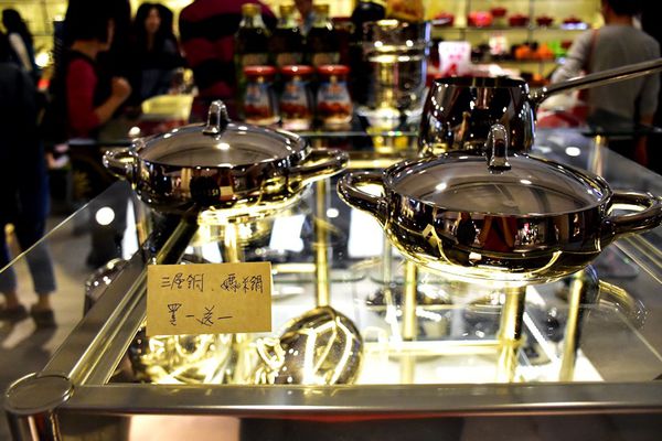 【台中。景點】后里 / 麗寶Outlet Mall，全台首創寵物樂園，全台最大摩天輪，試營運搶先逛 品牌美食 / 交通 / 營業時間