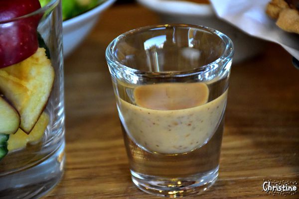 【南投。草屯】 小憩空間,早午餐/下午茶/輕食/鬆餅甜點,熱壓吐司,每日限定手作甜食,文創的雜貨小木屋