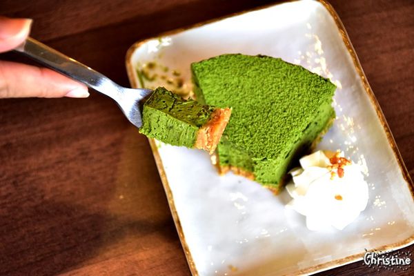 【南投。草屯】 小憩空間,早午餐/下午茶/輕食/鬆餅甜點,熱壓吐司,每日限定手作甜食,文創的雜貨小木屋