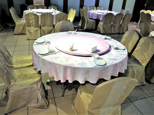 廣香龍華樓餐廳：【新北 | 蒸籠火鍋】廣香龍華樓餐廳．五層一次滿足．品嚐鮮美的食材原味 / 香醇濃郁的精華湯底．板橋港式飲茶