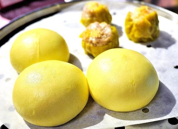 廣香龍華樓餐廳：【新北 | 蒸籠火鍋】廣香龍華樓餐廳．五層一次滿足．品嚐鮮美的食材原味 / 香醇濃郁的精華湯底．板橋港式飲茶