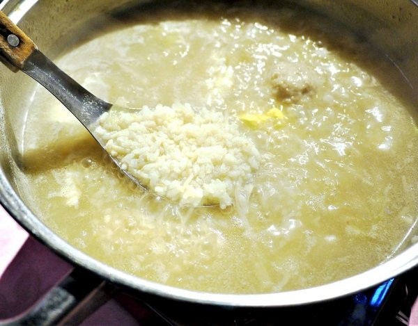 廣香龍華樓餐廳：【新北 | 蒸籠火鍋】廣香龍華樓餐廳．五層一次滿足．品嚐鮮美的食材原味 / 香醇濃郁的精華湯底．板橋港式飲茶