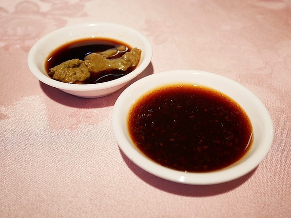 廣香龍華樓餐廳:廣香龍華樓餐廳-新北板橋港式飲茶 超夯蒸籠火鍋這邊也吃得到 重點是不用約一大票人 兩個人也能輕鬆享用