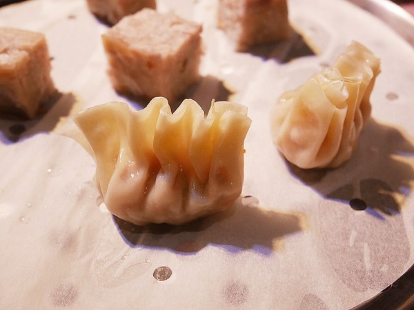 廣香龍華樓餐廳:廣香龍華樓餐廳-新北板橋港式飲茶 超夯蒸籠火鍋這邊也吃得到 重點是不用約一大票人 兩個人也能輕鬆享用