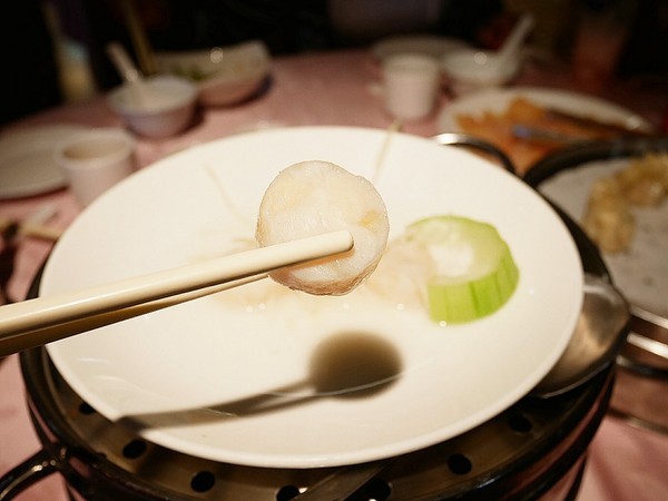 廣香龍華樓餐廳:廣香龍華樓餐廳-新北板橋港式飲茶 超夯蒸籠火鍋這邊也吃得到 重點是不用約一大票人 兩個人也能輕鬆享用