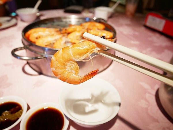 廣香龍華樓餐廳:廣香龍華樓餐廳-新北板橋港式飲茶 超夯蒸籠火鍋這邊也吃得到 重點是不用約一大票人 兩個人也能輕鬆享用