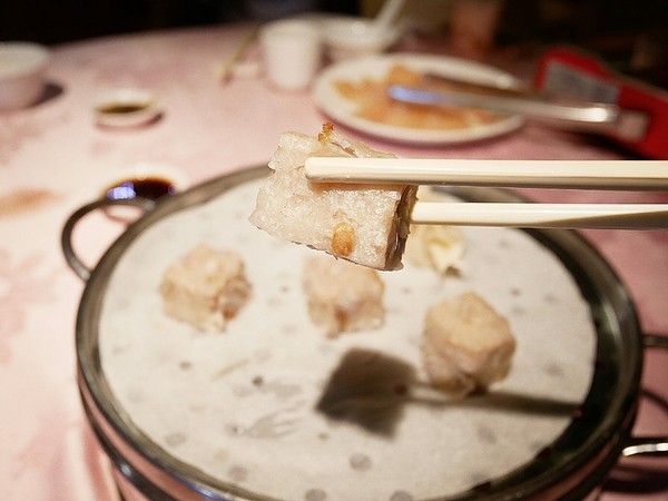 廣香龍華樓餐廳:廣香龍華樓餐廳-新北板橋港式飲茶 超夯蒸籠火鍋這邊也吃得到 重點是不用約一大票人 兩個人也能輕鬆享用