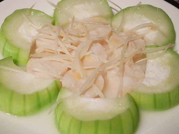 廣香龍華樓餐廳:廣香龍華樓餐廳-新北板橋港式飲茶 超夯蒸籠火鍋這邊也吃得到 重點是不用約一大票人 兩個人也能輕鬆享用