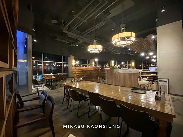 2022高雄貳樓菜單 前鎮區餐廳 用餐心得 麵包吃到飽 高雄寵物友善餐廳 SKM餐廳分享