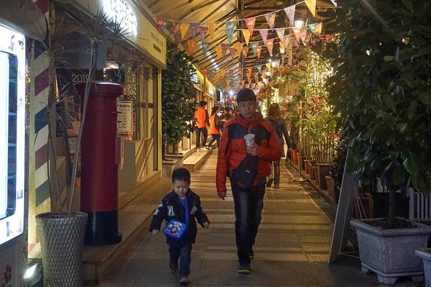 美翻了‼ 2020碧潭水舞登場(2020/2/14~2020/04/12)，只有碧潭能超越碧潭！漩渦造型水舞、鳳凰水舞、粉紅愛情燈廊，小吃美食一次滿足。