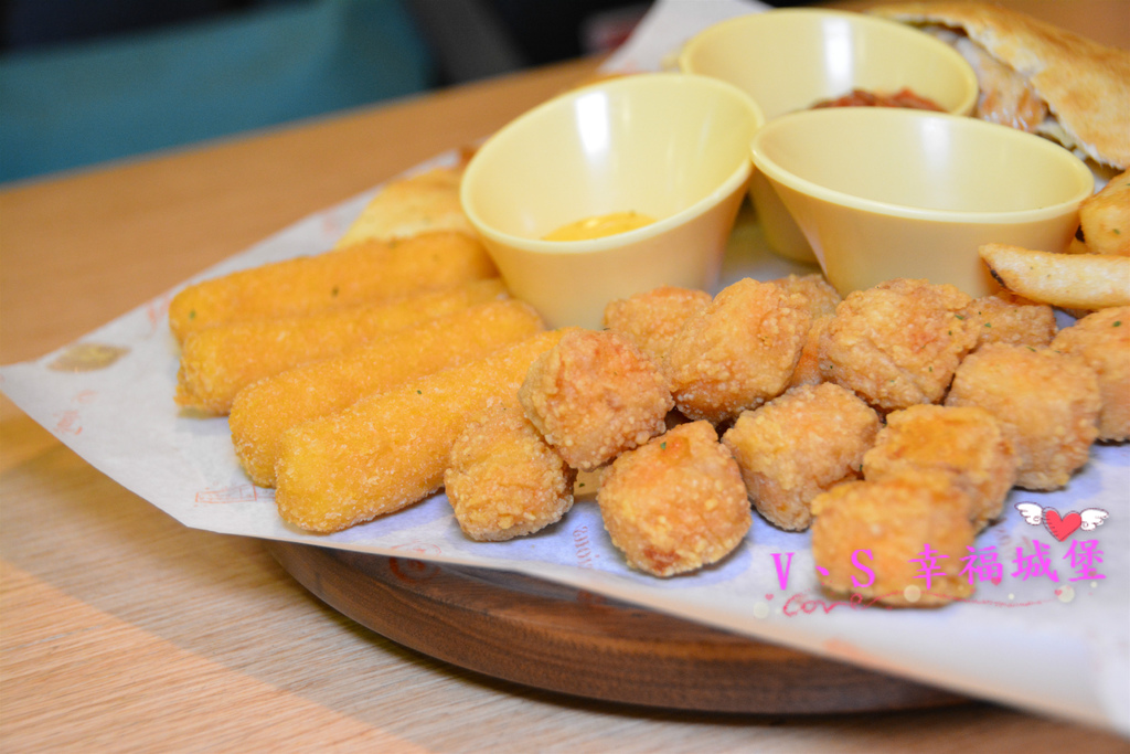 【台北美食】松山運動美式餐廳  Dreamer 38 ~ 一個擁有美食饗宴及運動熱情的餐廳，貼心設有不被打擾的VIP室