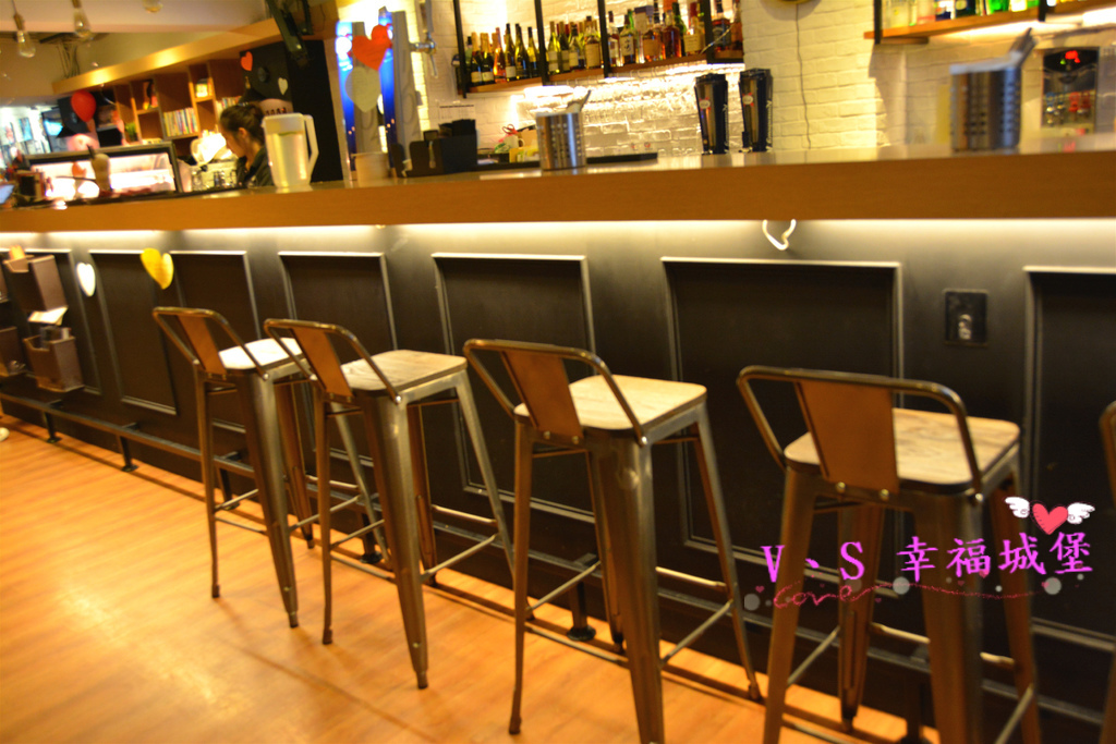 【台北美食】松山運動美式餐廳  Dreamer 38 ~ 一個擁有美食饗宴及運動熱情的餐廳，貼心設有不被打擾的VIP室