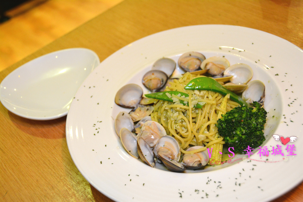 【台北美食】松山運動美式餐廳  Dreamer 38 ~ 一個擁有美食饗宴及運動熱情的餐廳，貼心設有不被打擾的VIP室