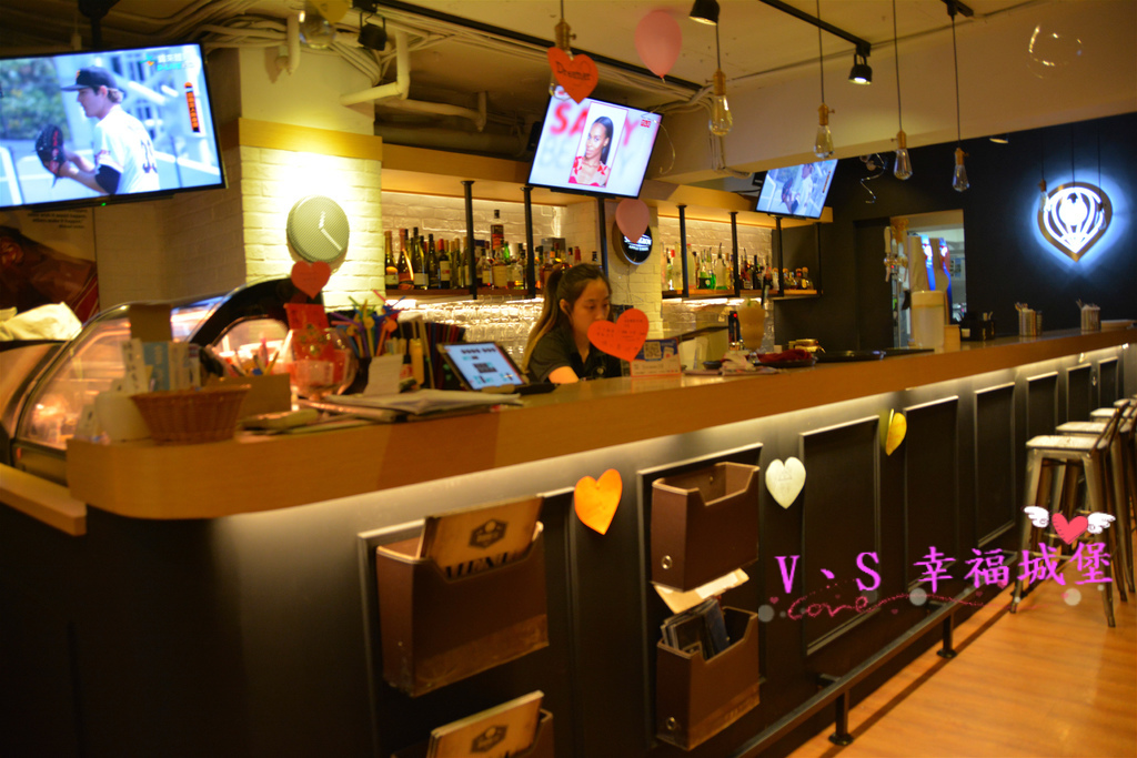 【台北美食】松山運動美式餐廳  Dreamer 38 ~ 一個擁有美食饗宴及運動熱情的餐廳，貼心設有不被打擾的VIP室