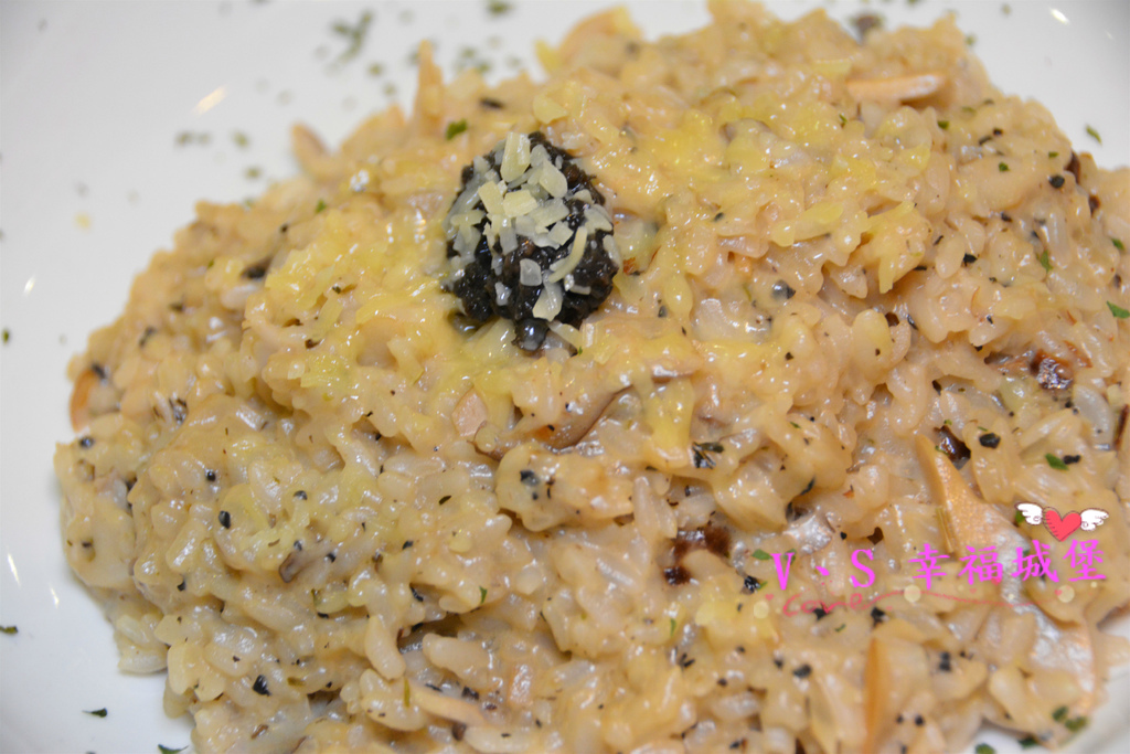 【台北美食】松山運動美式餐廳  Dreamer 38 ~ 一個擁有美食饗宴及運動熱情的餐廳，貼心設有不被打擾的VIP室