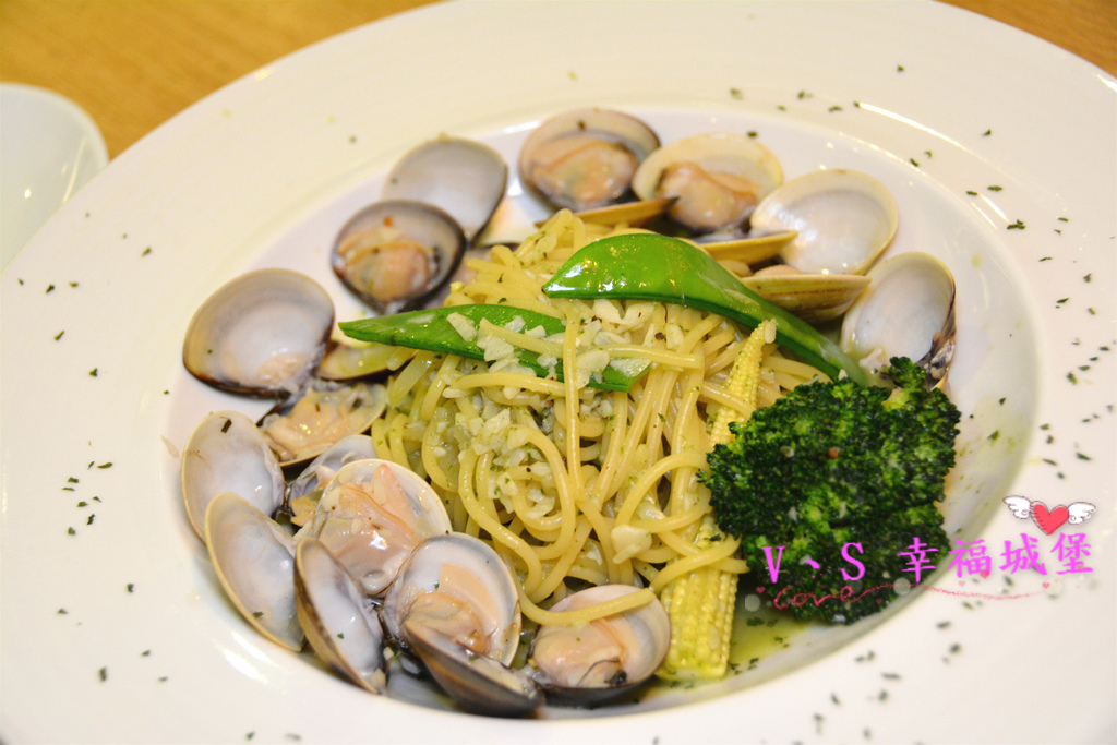 【台北美食】松山運動美式餐廳  Dreamer 38 ~ 一個擁有美食饗宴及運動熱情的餐廳，貼心設有不被打擾的VIP室