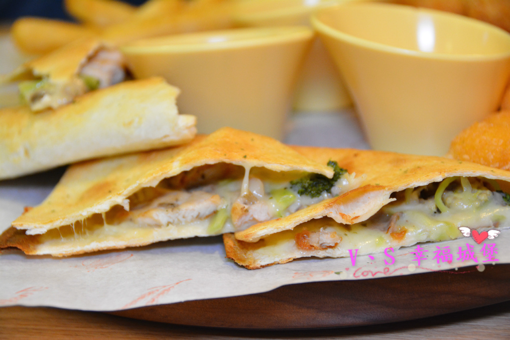 【台北美食】松山運動美式餐廳  Dreamer 38 ~ 一個擁有美食饗宴及運動熱情的餐廳，貼心設有不被打擾的VIP室