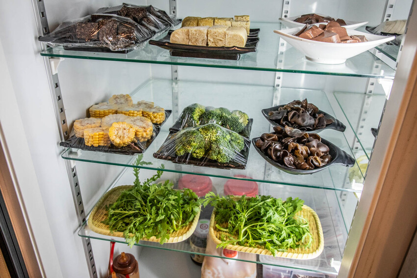 桃園市桃園區阿忠溫體羊肉店|新鮮直達餐桌!任點無雷快炒有夠強,在地人私藏最好吃溫體羊肉爐老店