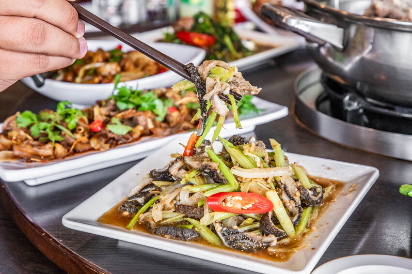 桃園市桃園區阿忠溫體羊肉店|新鮮直達餐桌!任點無雷快炒有夠強,在地人私藏最好吃溫體羊肉爐老店